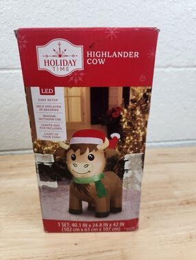 Holiday Time Highlander Cow 3.5 ft Airblown Yard Inflatable Christmas Lights Up